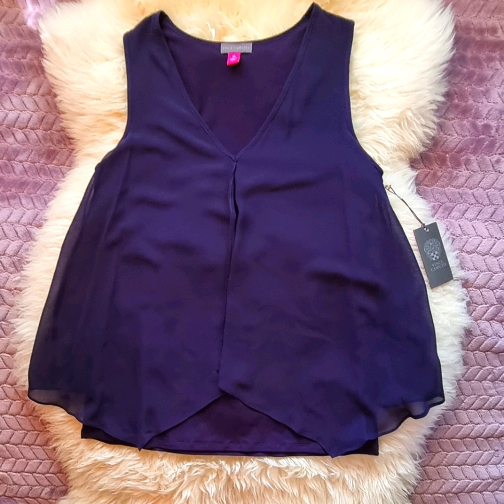 Sleeveless V-neck blouse